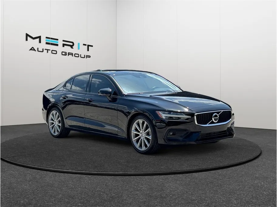 Black 2020 Volvo S60 T5 Momentum Sedan 4D for sale in Jacksonville, FL