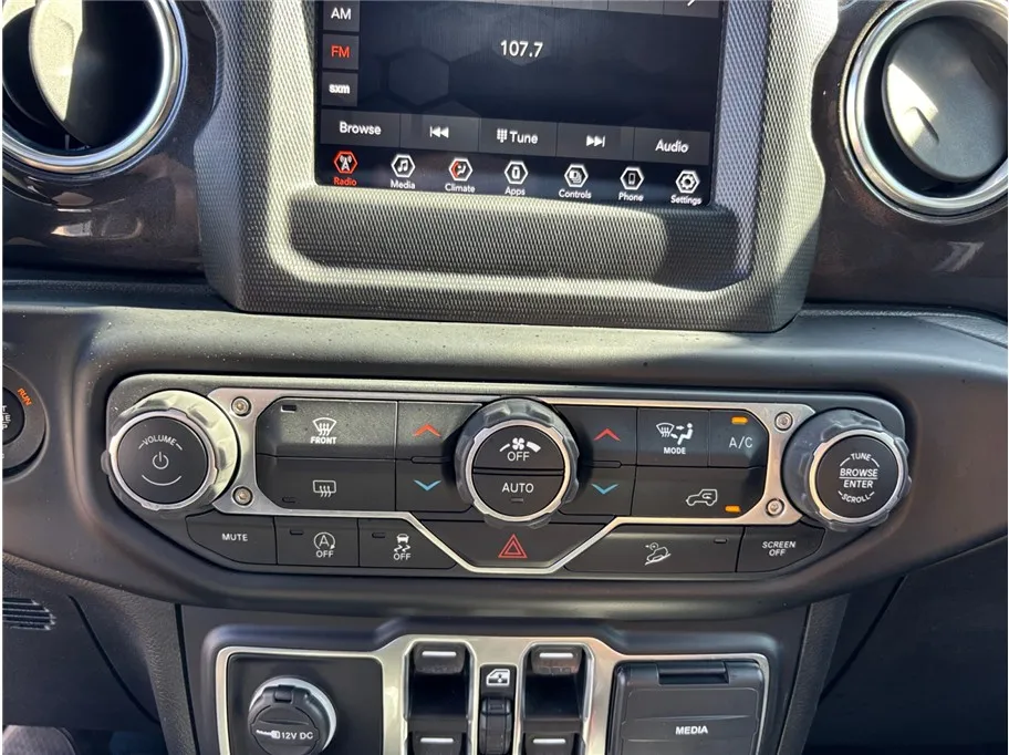 2021 Jeep Wrangler Unlimited Sahara Altitude - Photo 27