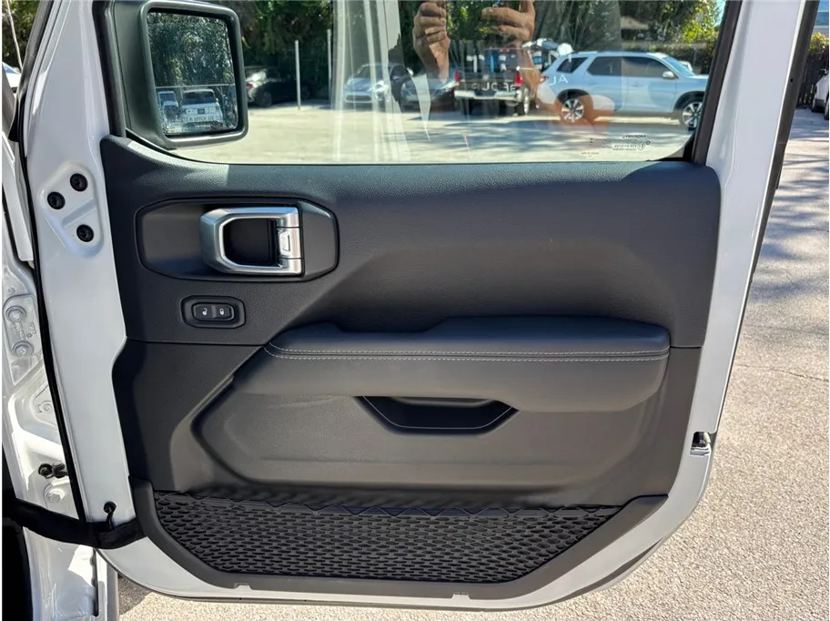 2021 Jeep Wrangler Unlimited Sahara Altitude - Photo 39