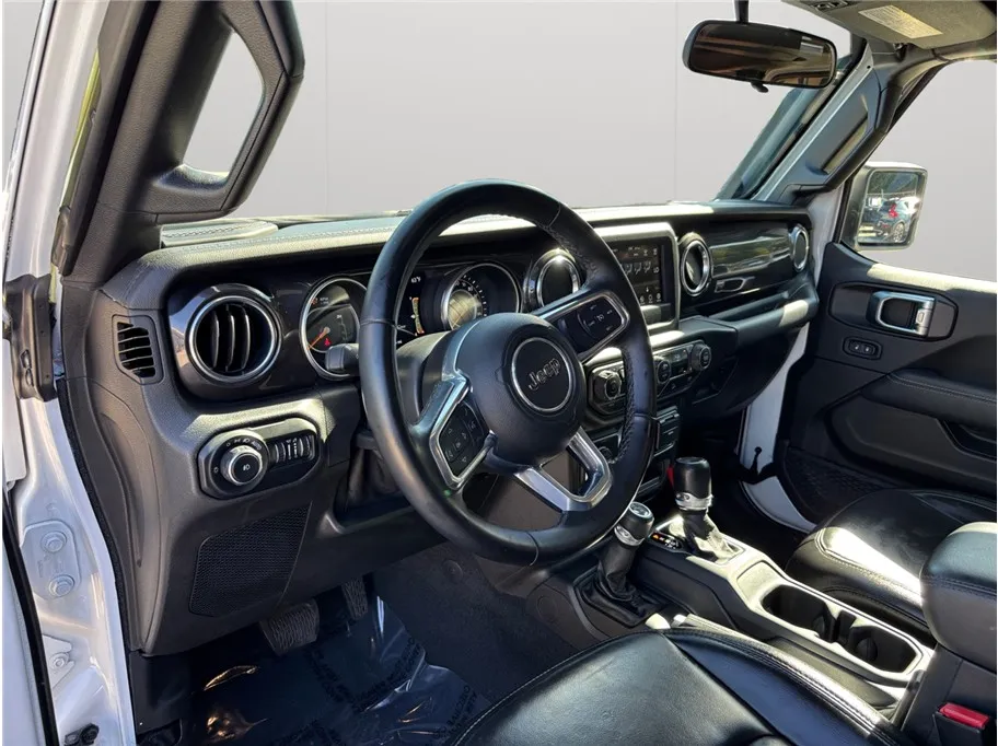 2021 Jeep Wrangler Unlimited Sahara Altitude - Photo 6