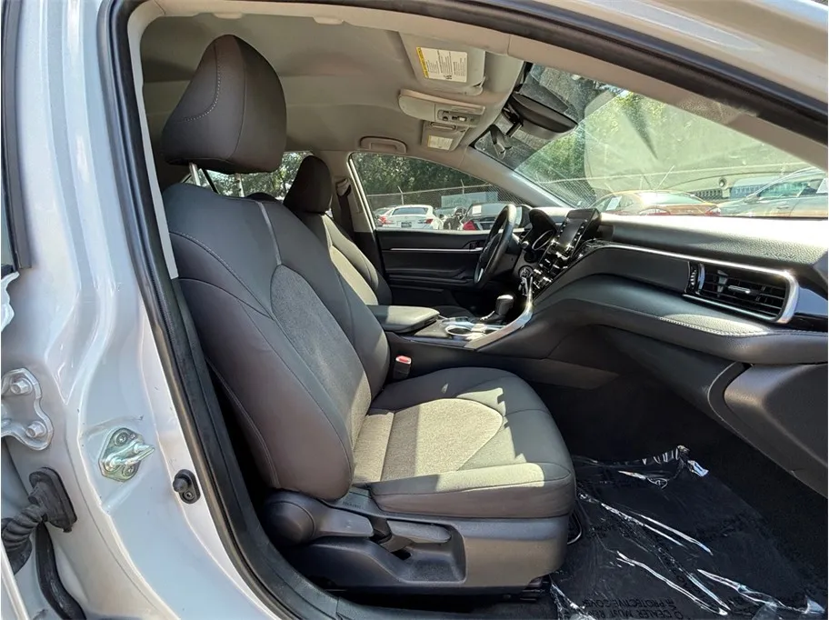 Toyota Camry photo 30