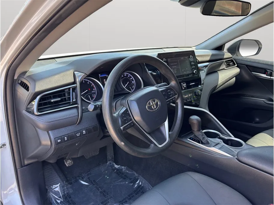 Toyota Camry photo 6