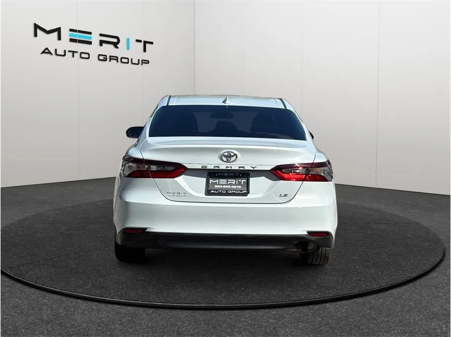 Toyota Camry photo 8