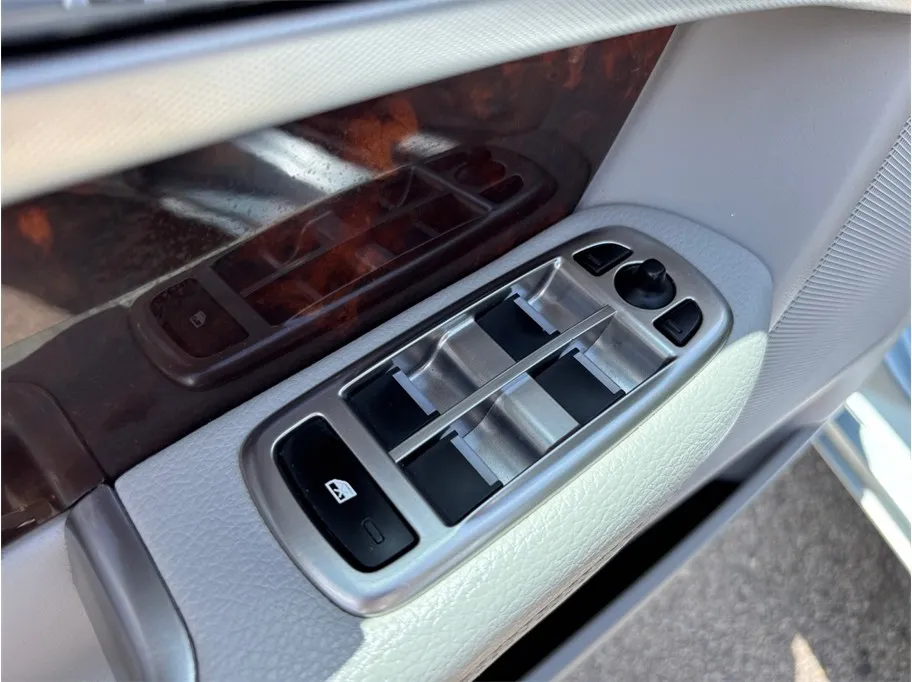 Jaguar XF photo 21