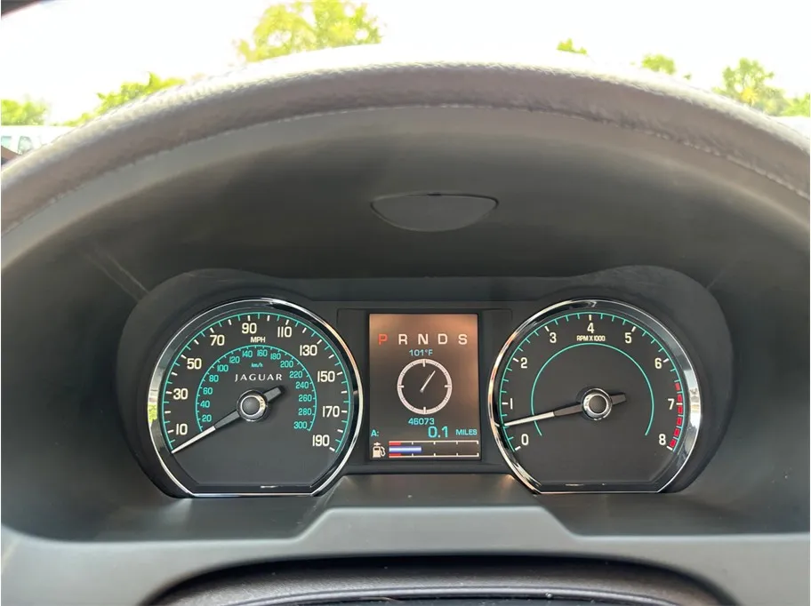 Jaguar XF photo 23