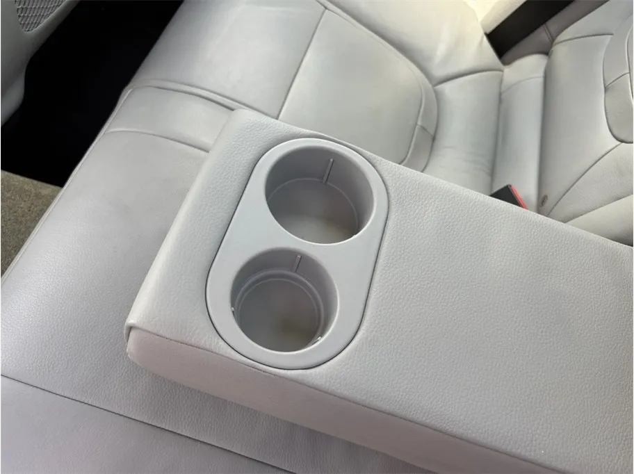 Jaguar XF photo 39