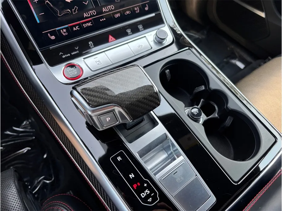 Audi RS Q8 photo 41