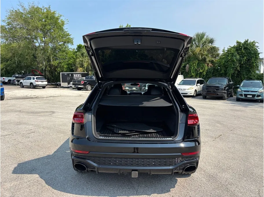Audi RS Q8 photo 54