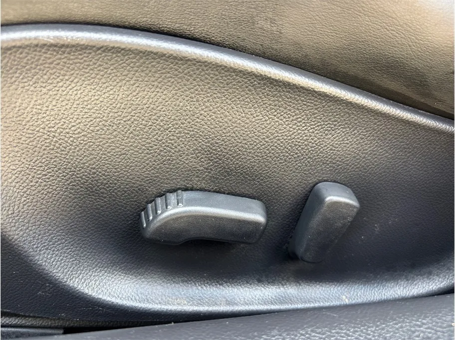 Infiniti Q40 photo 14