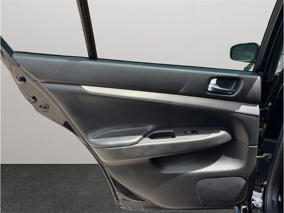 Infiniti Q40 photo 25