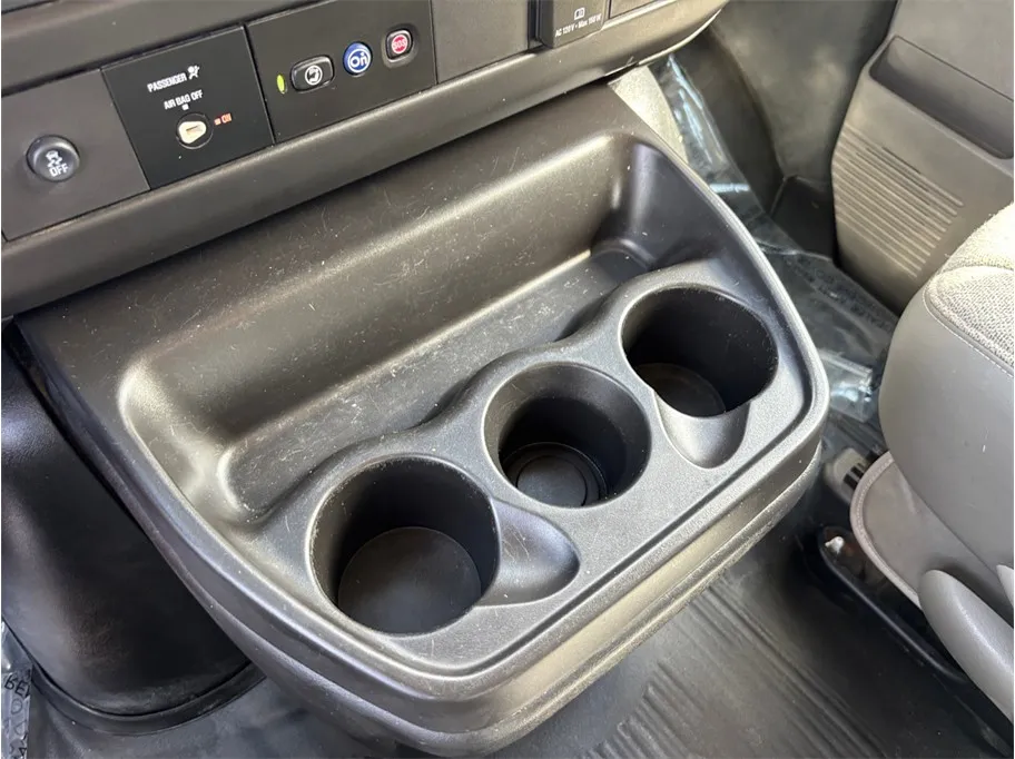 Chevrolet Express photo 25
