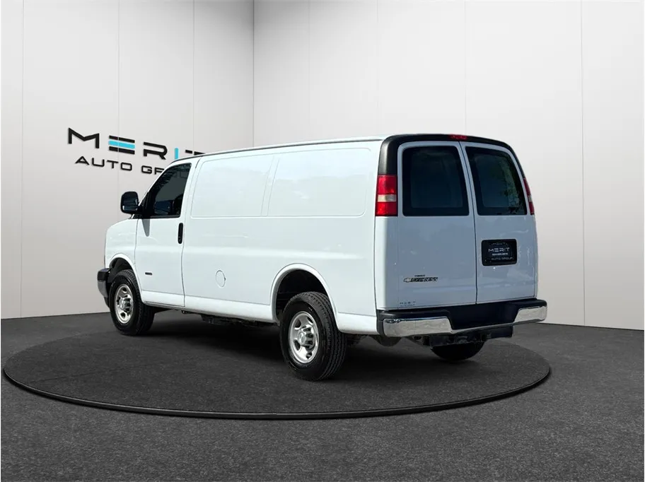 Chevrolet Express photo 7