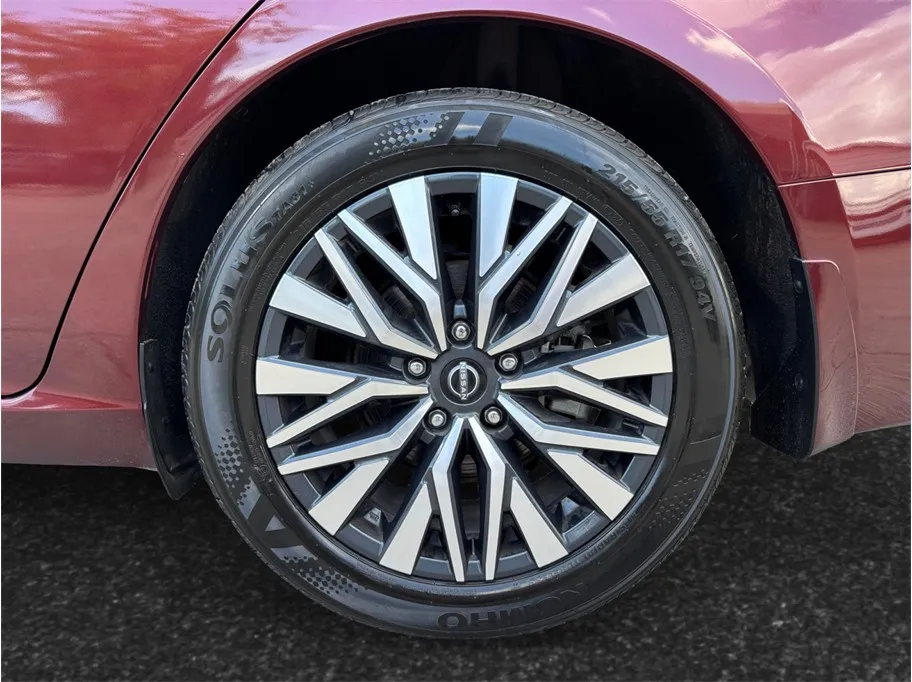 Nissan Altima photo 14