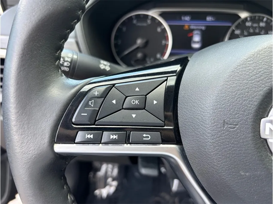 Nissan Altima photo 25