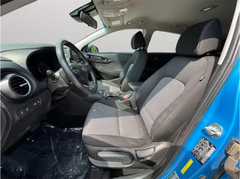 Photos of 2020 Hyundai Kona SEL Sport Utility 4D for sale in Jacksonville, FL at Merit Auto Group Atlantic