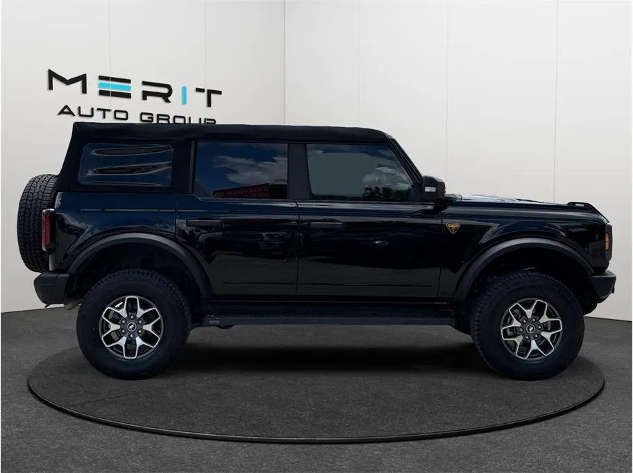 Ford Bronco photo 10