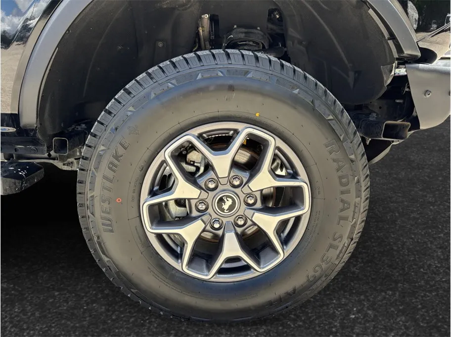 Ford Bronco photo 13