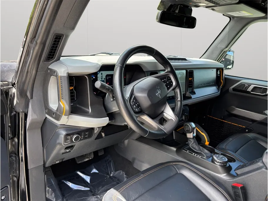 Ford Bronco photo 6