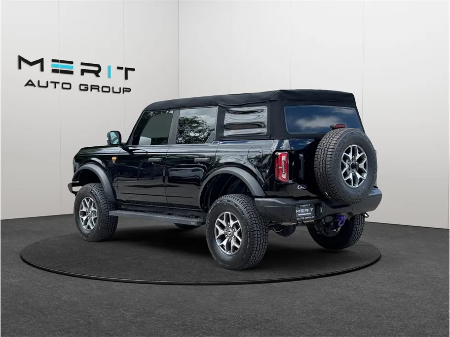 Ford Bronco photo 7