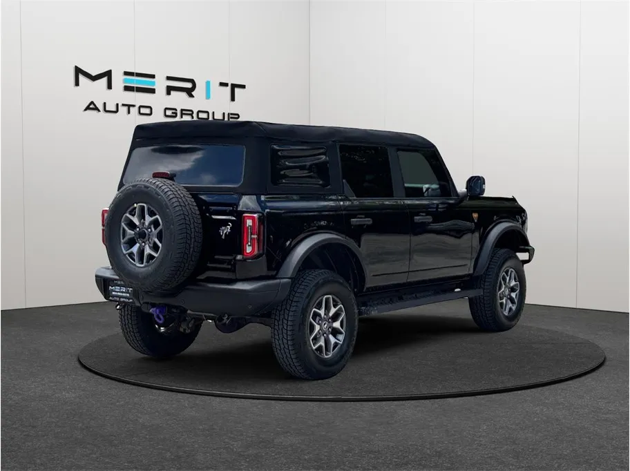 Ford Bronco photo 9