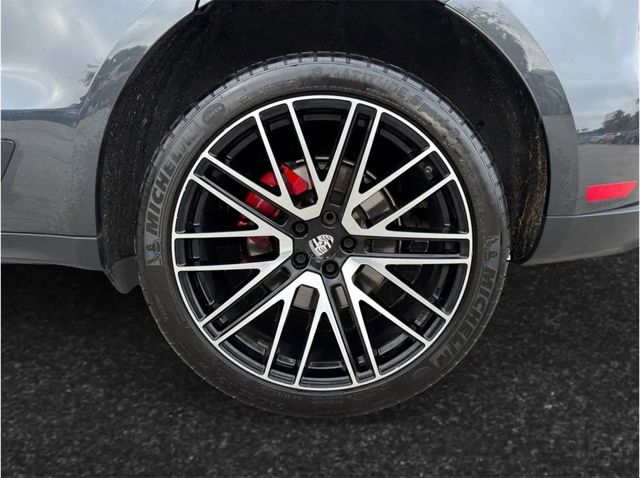 Porsche Macan photo 15