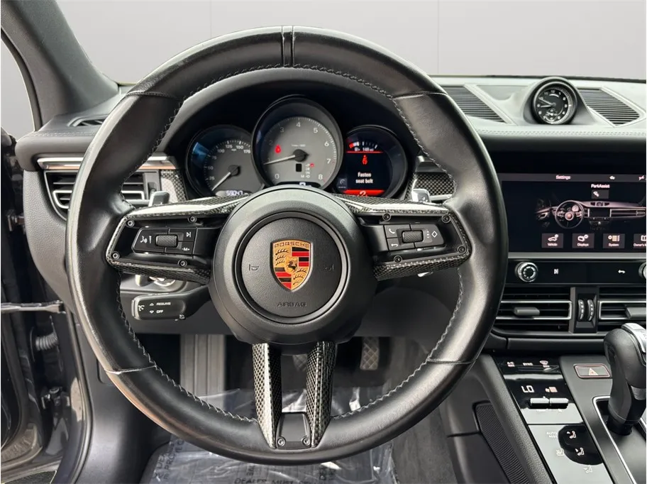 Porsche Macan photo 26