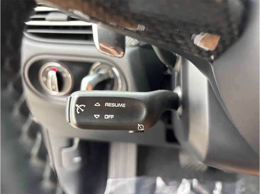 Porsche Macan photo 36