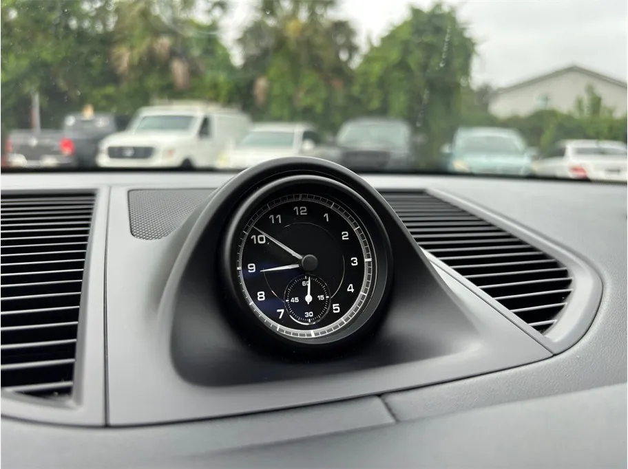 Porsche Macan photo 37