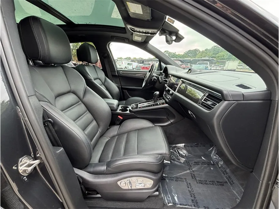Porsche Macan photo 46
