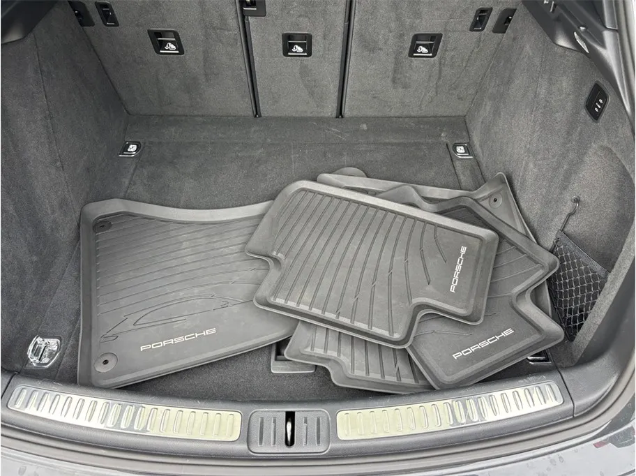 Porsche Macan photo 53