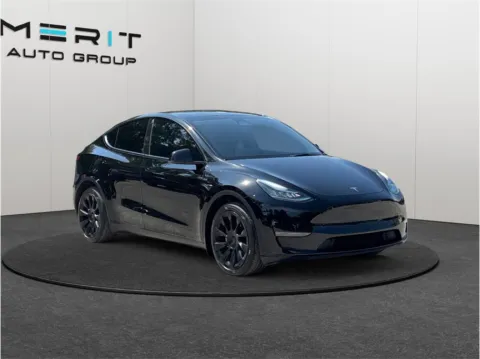 Black 2023 Tesla Model Y Long Range Sport Utility 4D for sale in Jacksonville, FL