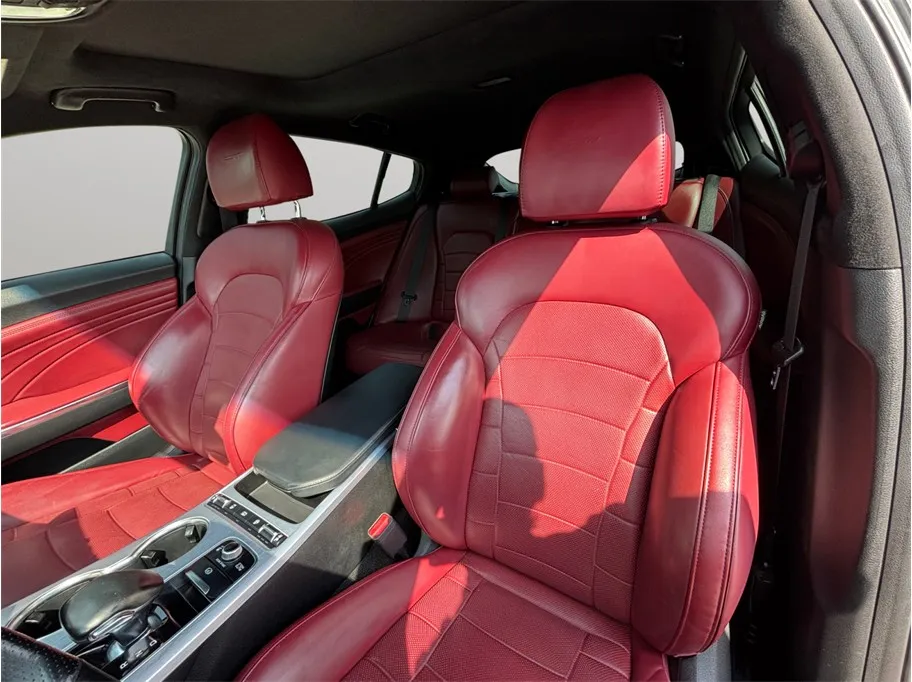 2022 Kia Stinger 22