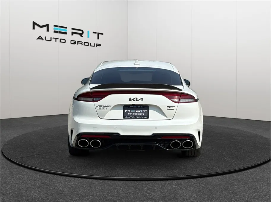 2022 Kia Stinger 9