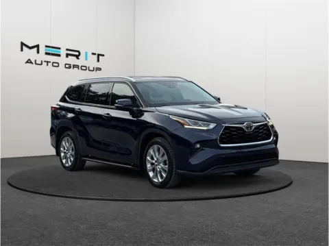 Blue 2020 Toyota Highlander Limited Sport Utility 4D for sale in Jacksonville, FL
