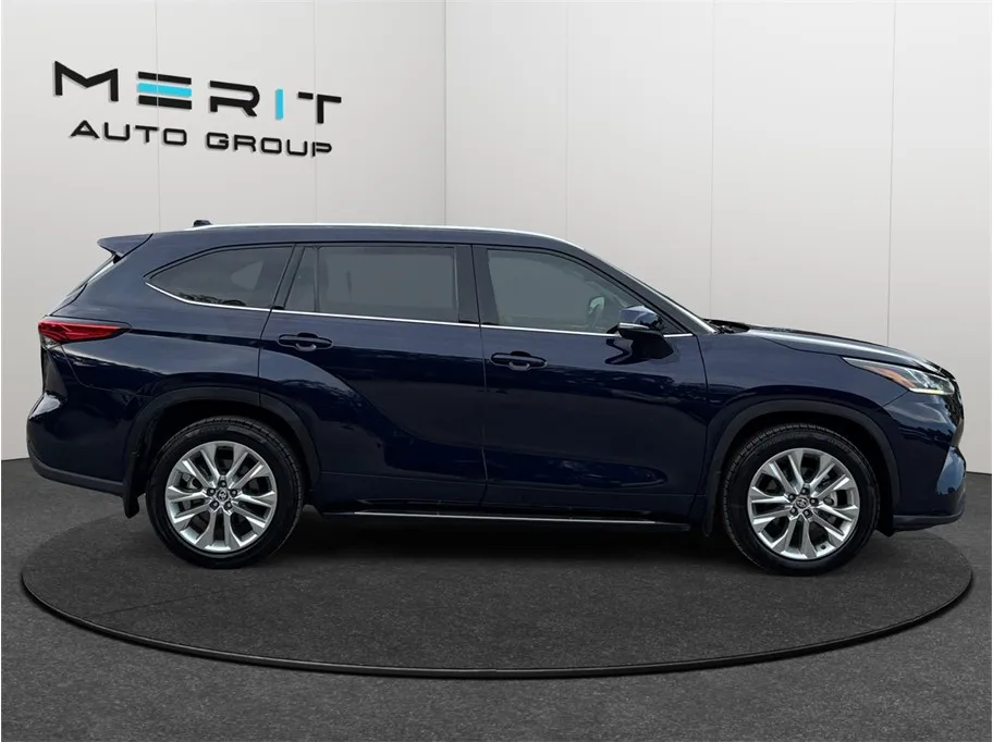 Toyota Highlander photo 10
