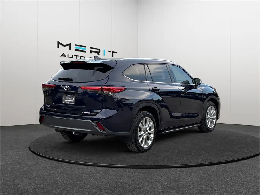 Toyota Highlander photo 9