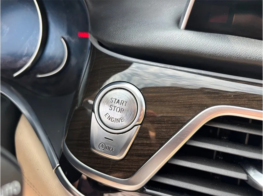 BMW 7 Series photo 29