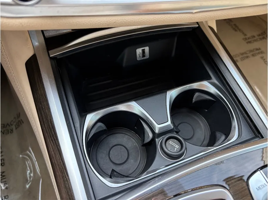 BMW 7 Series photo 36