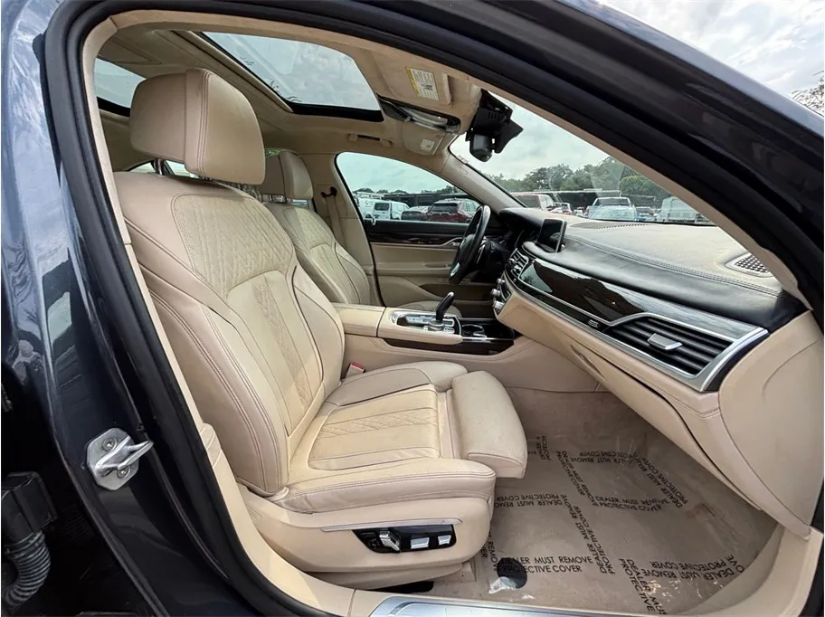BMW 7 Series photo 47