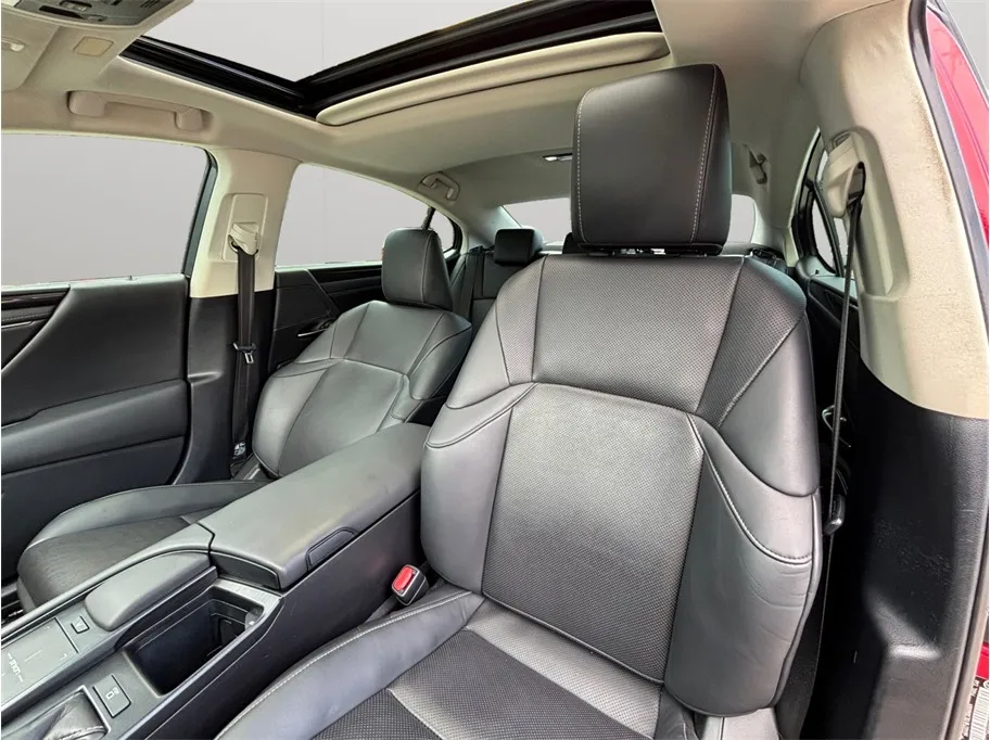 Lexus ES photo 19