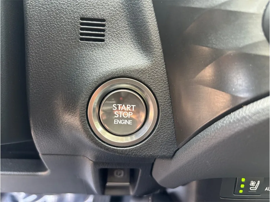 Lexus ES photo 29