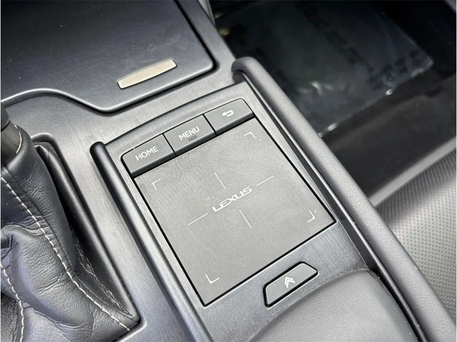 Lexus ES photo 35