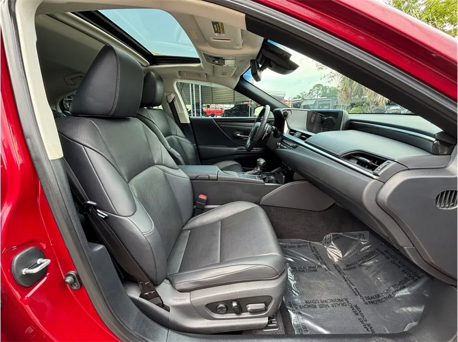 Lexus ES photo 43