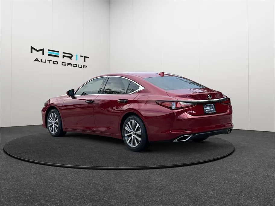 Lexus ES photo 7