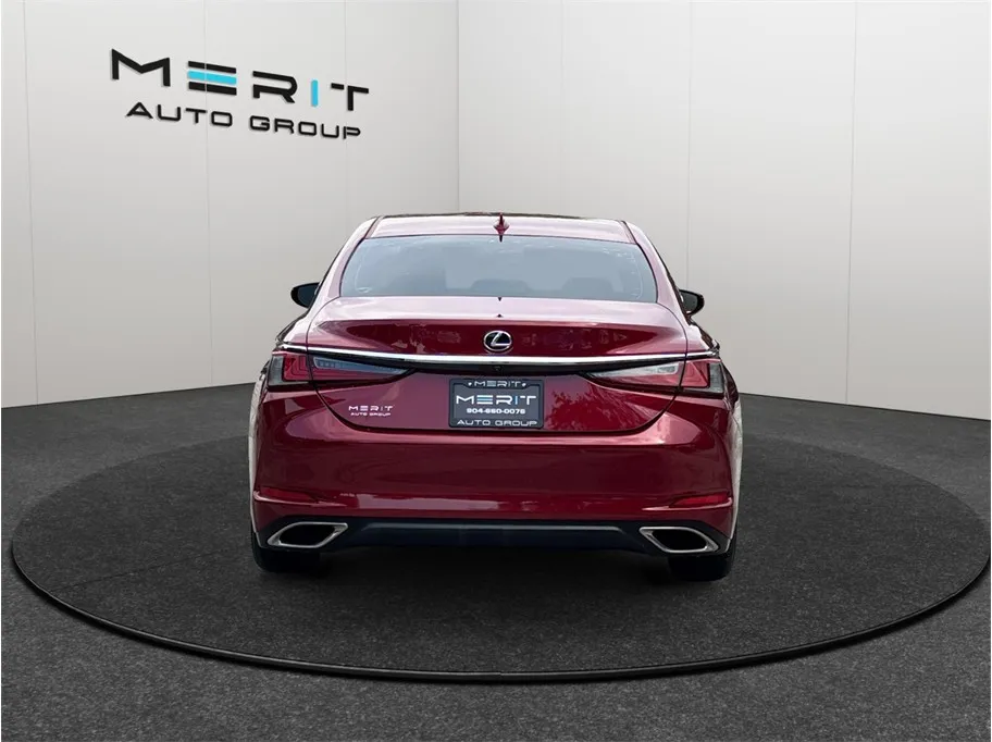 Lexus ES photo 8