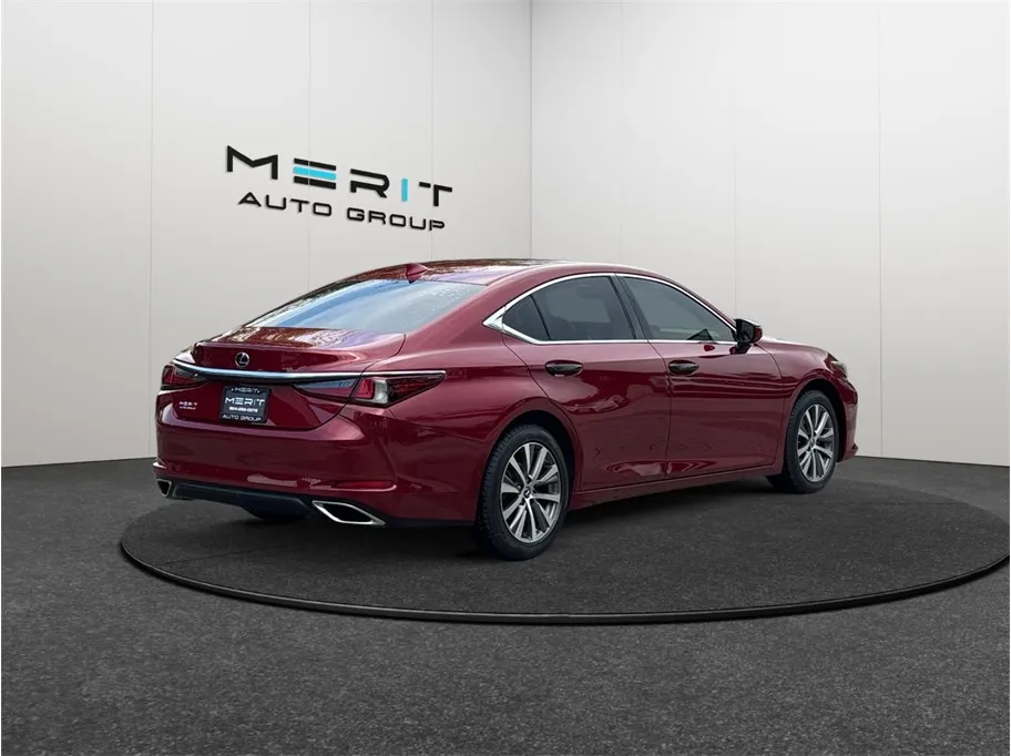 Lexus ES photo 9