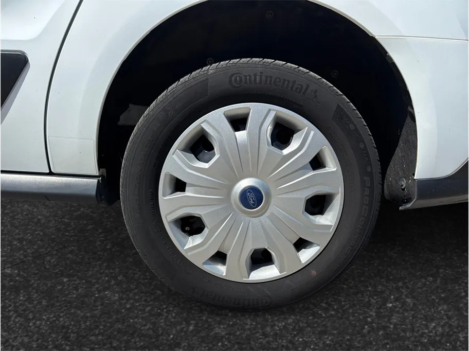 Ford Transit Connect photo 14