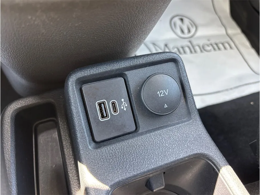 Ford Transit Connect photo 28