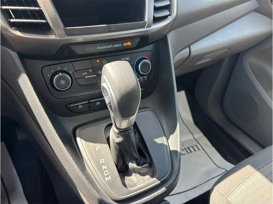 Ford Transit Connect photo 30