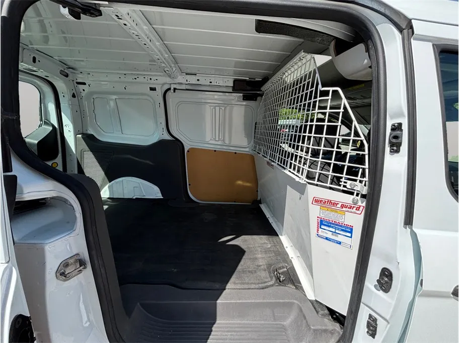 Ford Transit Connect photo 32